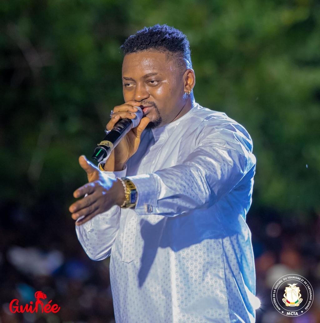 Kankan : un concert géant d’Azaya offert par la famille présidentielle enflamme la place des Martyrs