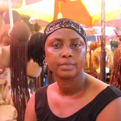 Conakry : le métier de coiffure une activité rentable pour plusieurs femmes de nos jours !