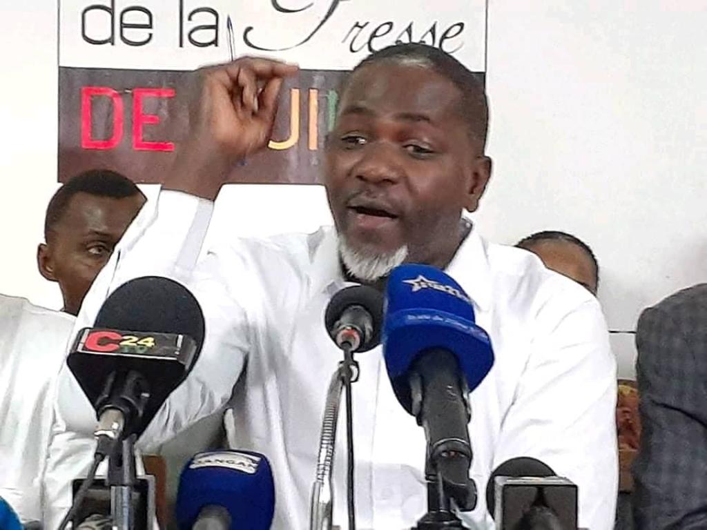 Dr Ibrahima Sory Diallo dénonce la prolifération des mouvements de soutien au CNRD : « Ce ne sont pas des élans populaires, mais des entreprises d’intérêts »