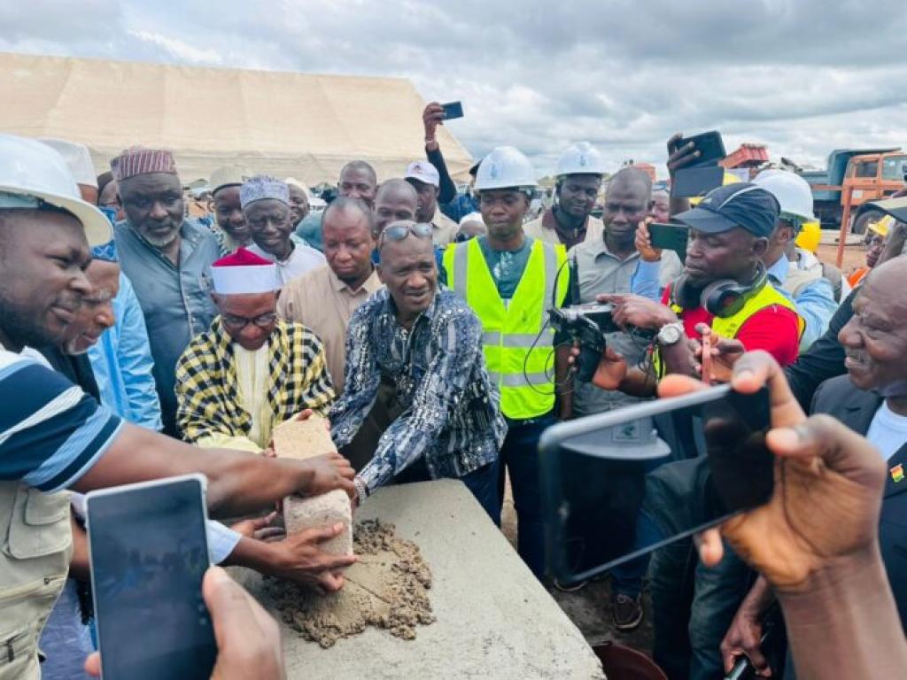 Médias en Guinée : La HAC lance la construction de son siège régional à Kankan