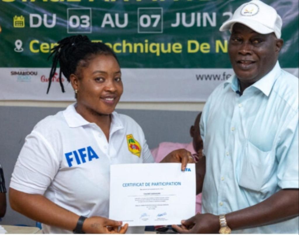 Arbitrage féminin : la FEGUIFOOT boucle le stage MA FIFA 2025