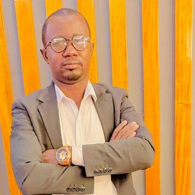 Guinée : Quand deux jours fériés deviennent un luxe d’État (par Abdoulaye Kaback Camara)