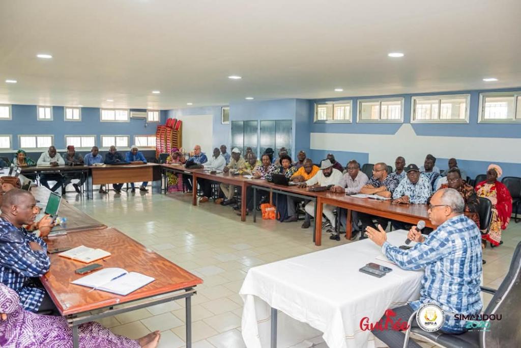 Examens nationaux 2025 : les dernières consignes du ministre Jean Paul Cedy aux superviseurs