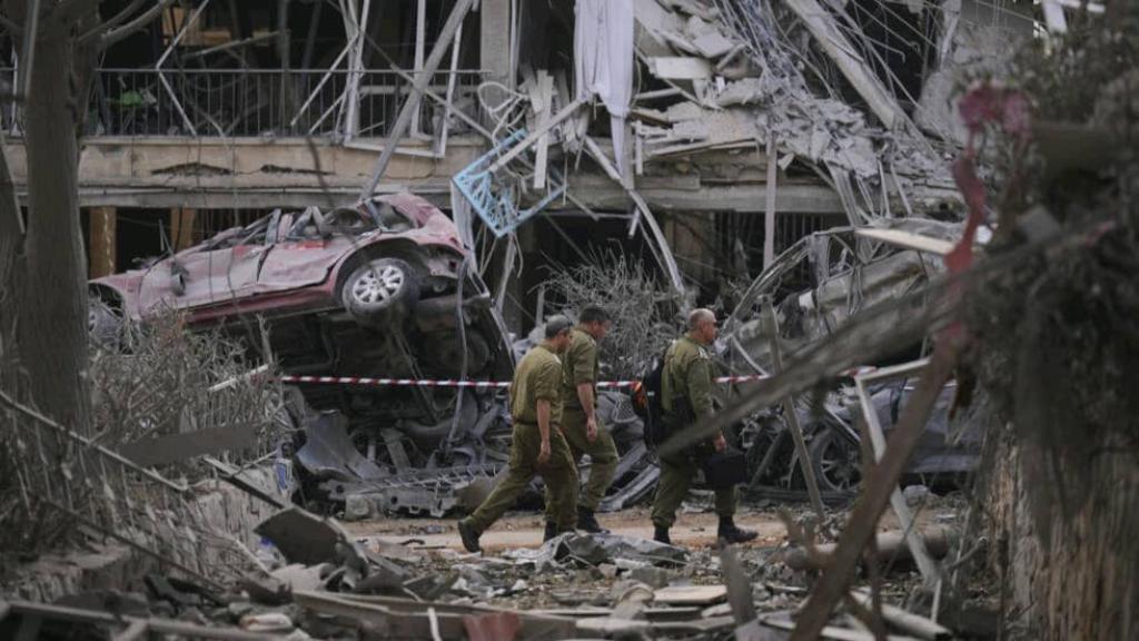 Israël poursuit sa campagne de frappes contre les sites militaires et nucléaires iraniens