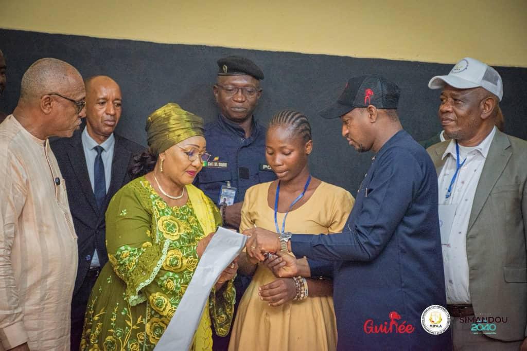 L'épreuve de rédaction du BEPC porte sur Simandou : " Je pense que les élèves sont suffisamment outillés pour traiter ce sujet qui est d’actualité…’’ (MEPU-A)