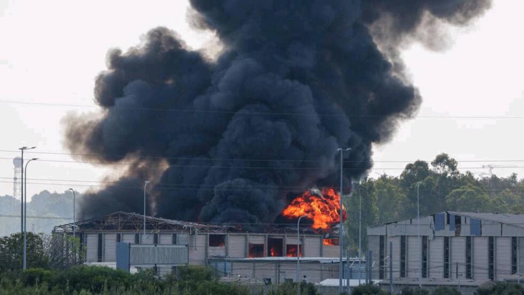 Escalade militaire entre Israël et l’Iran : plus de 220 morts à Téhéran, des frappes touchent la télévision publique