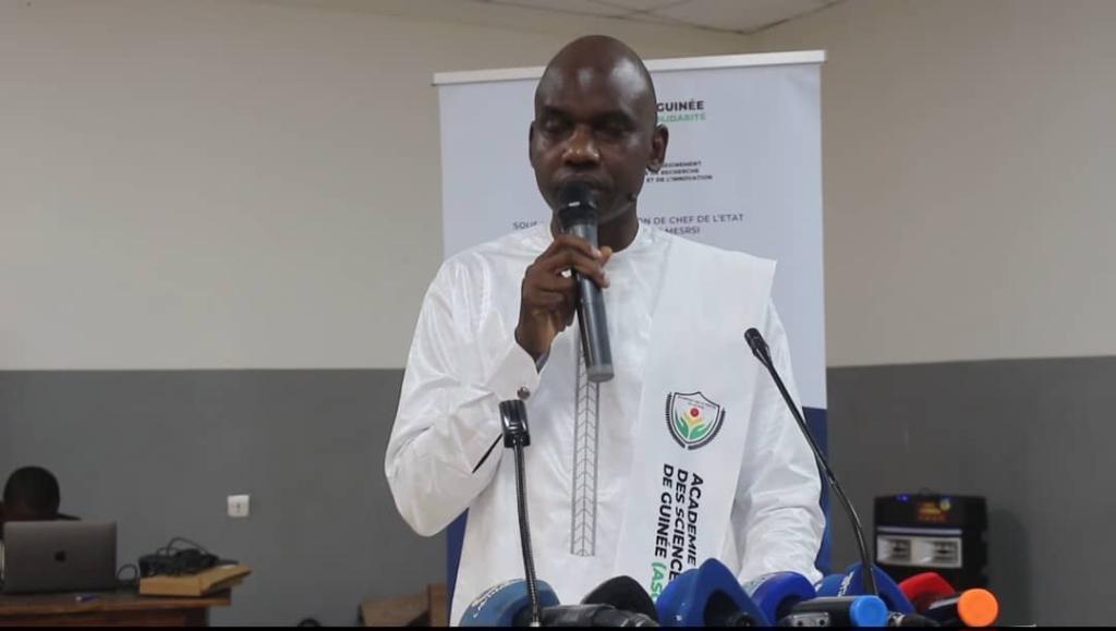 Lutte contre la résistance aux antimicrobiens : un colloque de sensibilisation en Guinée