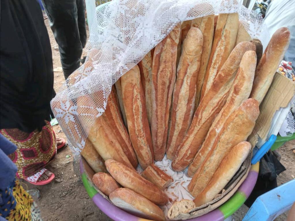 Hausse du prix du pain : l’État dénonce une hausse injustifiée met en garde contre la spéculation