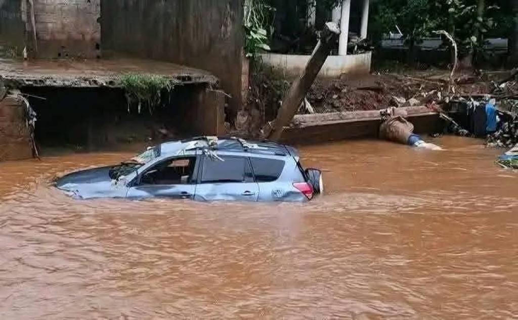 Inondations à Conakry : un responsable local décède d'un choc émotionnel après une découverte macabre à Sonfonia