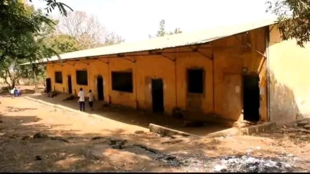 Kindia : le “Lycée 28 Septembre” dans un état de délabrement très avancé à quelques semaines de la rentrée scolaire
