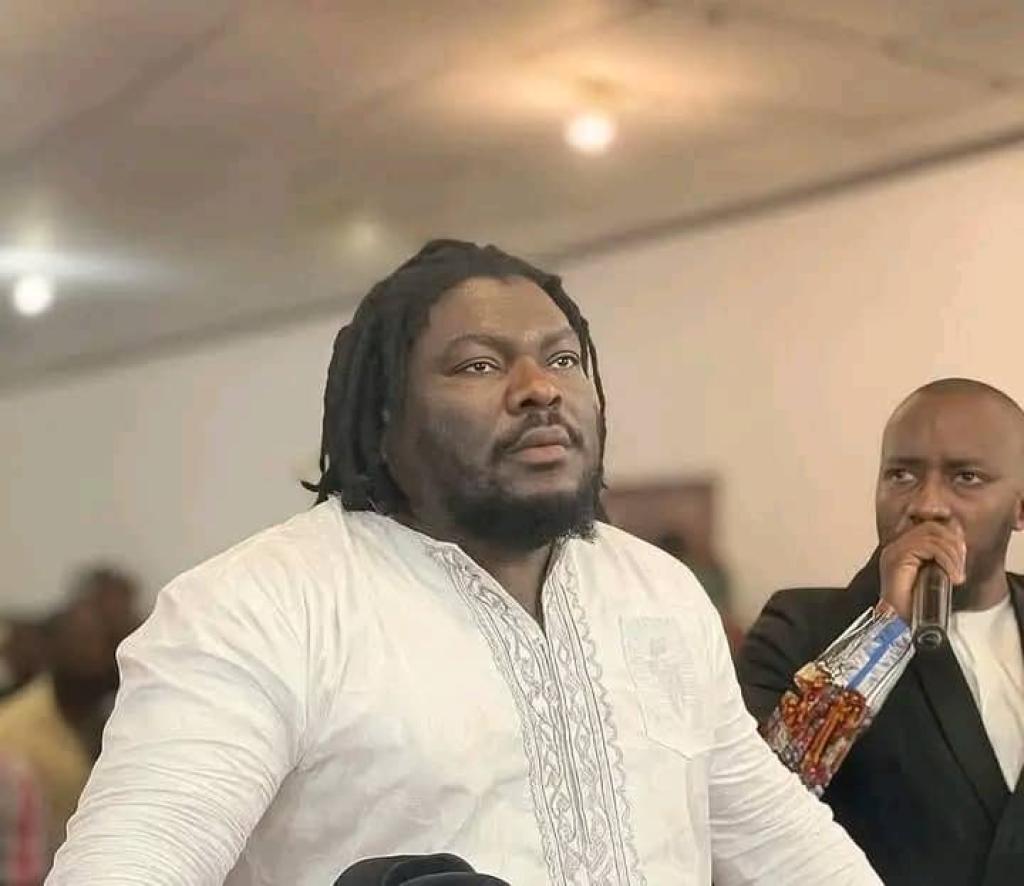 Douleur et justice : la famille endeuillée demande 5 milliards GNF à Singleton