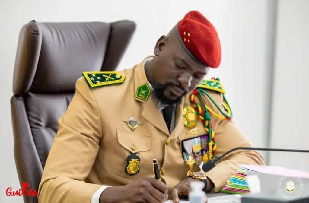 Urgent : Gl. Doumbouya fixe la présidentielle pour décembre 2025 (Décret)