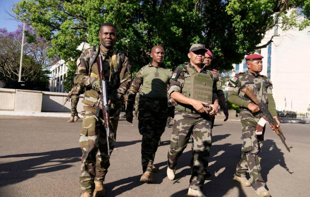 Crise politique à Madagascar : l’Assemblée nationale vote la destitution du président