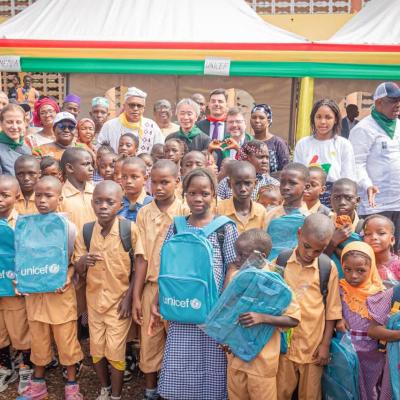 Education/ Gbessia : remise de kits scolaires aux élèves de l'élémentaire !