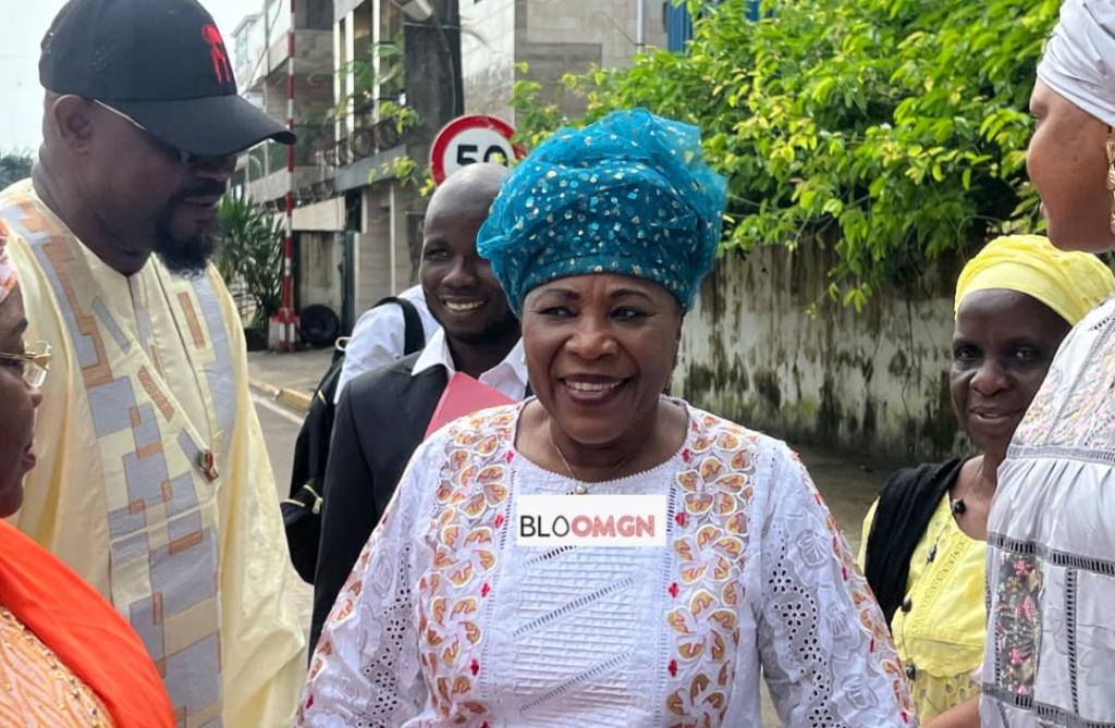 Présidentielle 2025 : Hadja Makalé Camara dépose officiellement son dossier de candidature à la Cour suprême