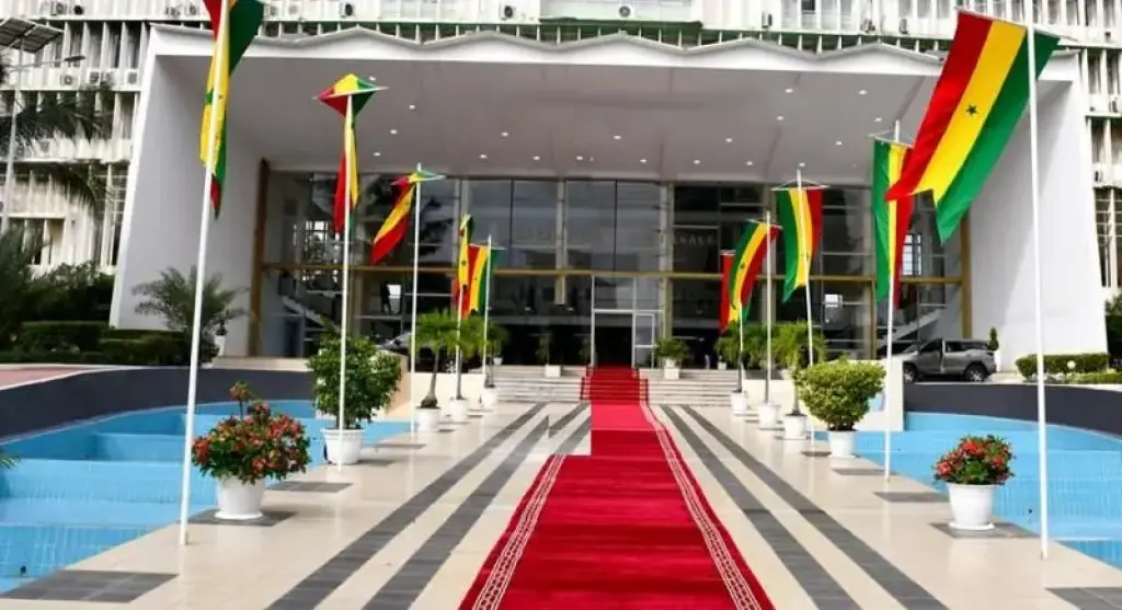 Législatives anticipées au Sénégal : Un scrutin décisif après la dissolution du Parlement