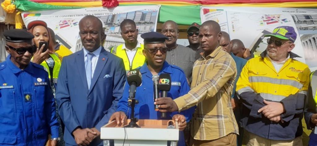 Ratoma : Lecture du Saint Coran avant la Pose de la Première Pierre de la Nouvelle Direction des Douanes