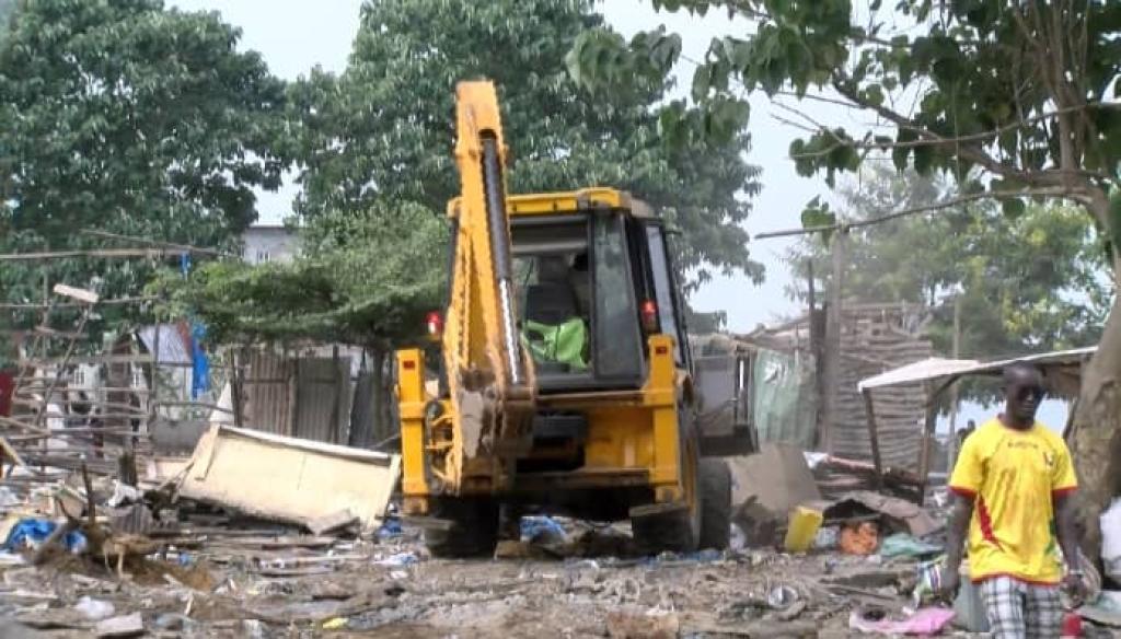 Déguerpissement à la plage de Takonko : les victimes interpellent l’État