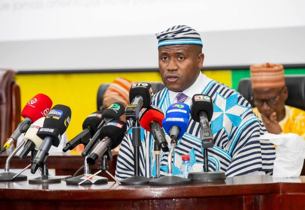 Loi de finances initiale 2025 : le gouvernement de Bah Oury présente le projet devant les conseillers du CNT