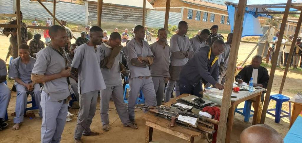 Lubero : treize militaires FARDC condamnés à mort par le tribunal militaire de Butembo