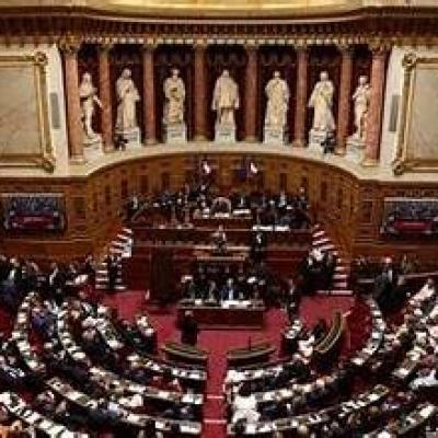 Projet de loi d'urgence pour Mayotte adopté en commission malgré les critiques