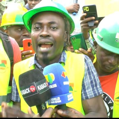 Manifestation des ouvriers de la cité administrative de Koloma : plus de 2000 travailleurs réclament de meilleures conditions salariales