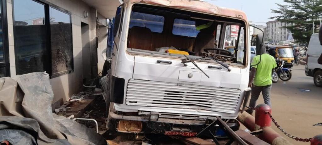 Accident de circulation: un vigile trouve la mort au rond-point de Hamdallaye