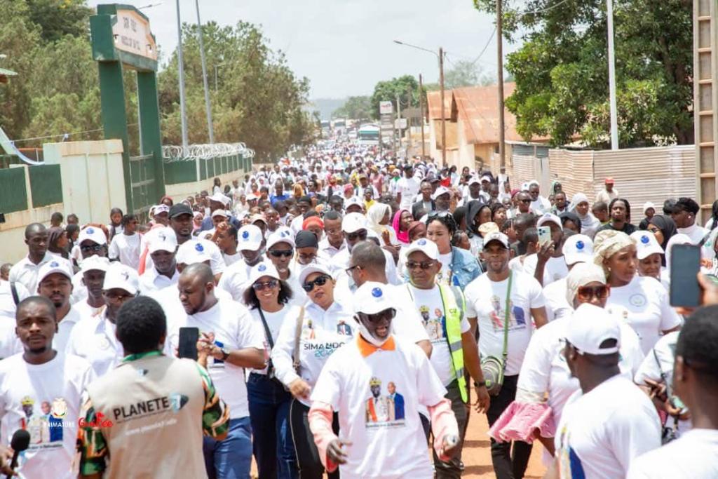 Pita : les enseignants et autorités locales dans les rues en faveur des acquis du Général Mamadi Doumbouya !