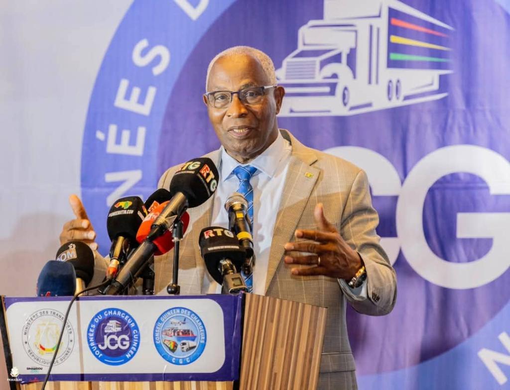 Conakry : le Prémier Ministre lance la première édition des Journées du chargeur guinéen